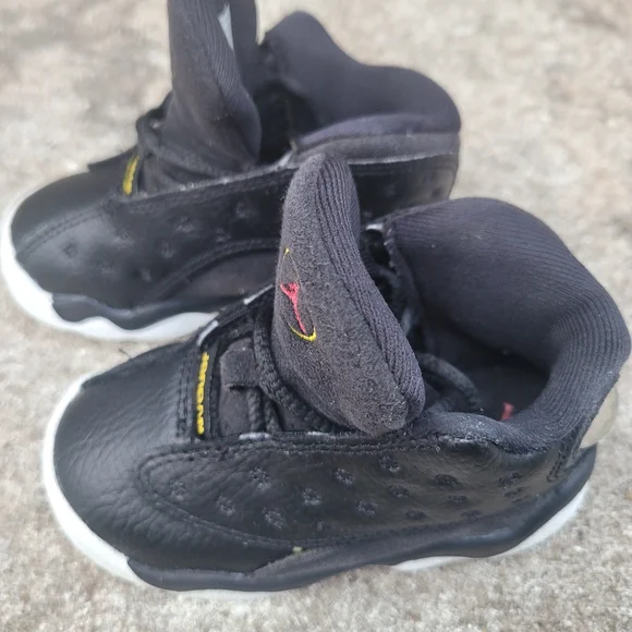 Jordan 13 Kids black size 5c - Picture 5 of 7